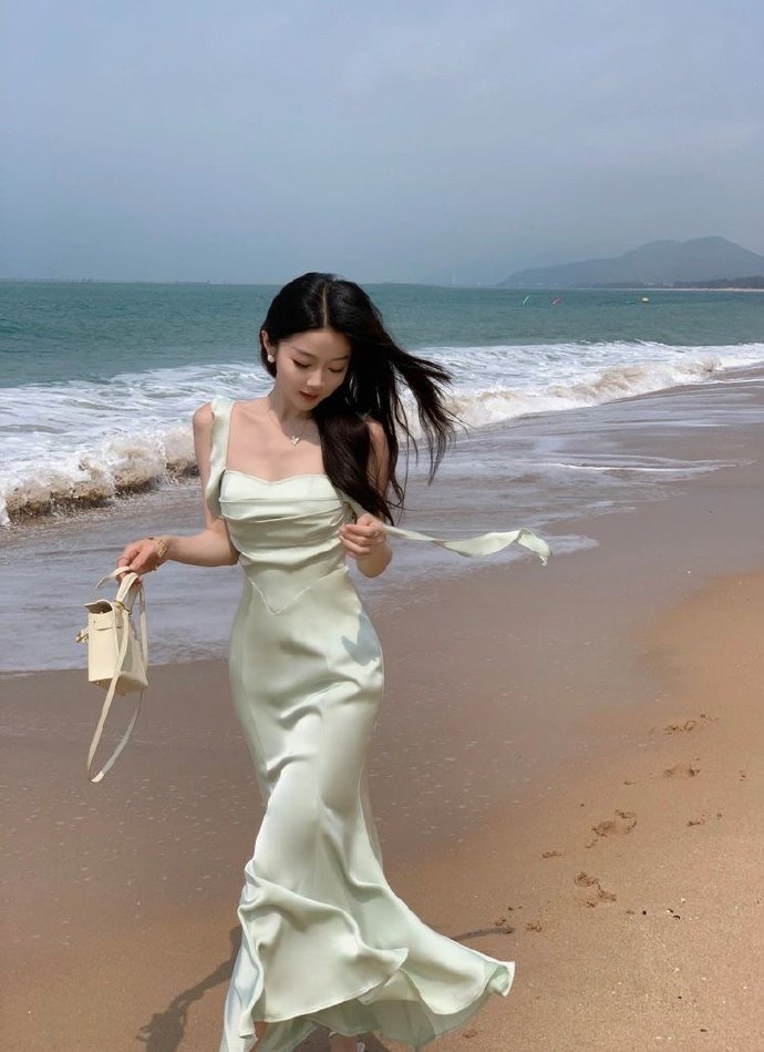 她 封面